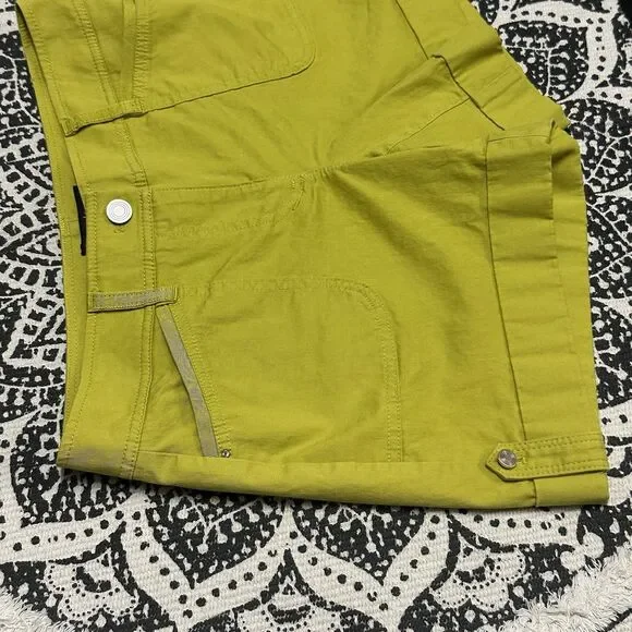 White House Black Market Shorts Womens Size 4 Ribbon Trim Cuff Tab Green Preppy - Picture 3 of 16